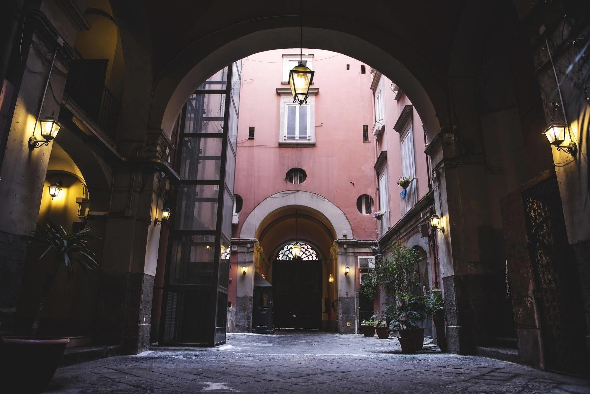 Le 4 Stagioni Napoli Centro Hotel Exterior foto